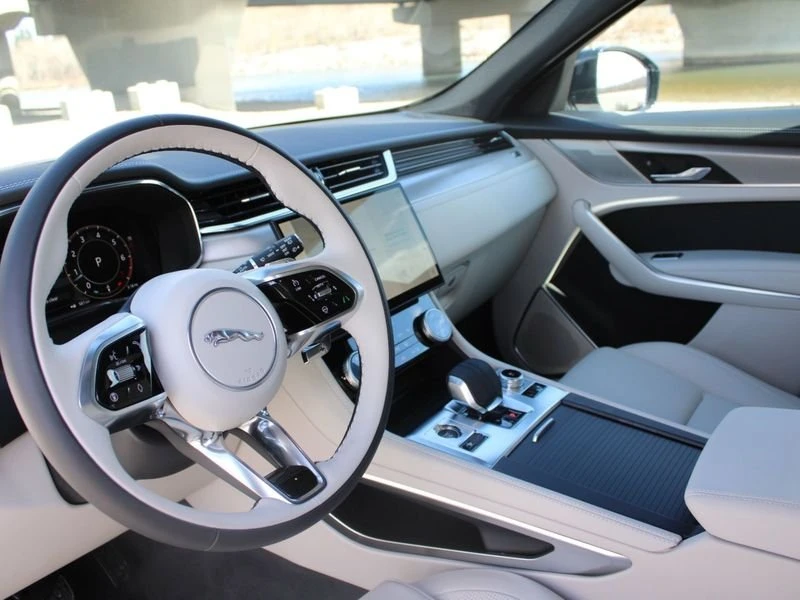 2026 Jaguar F-Pace - Image 7 of 18