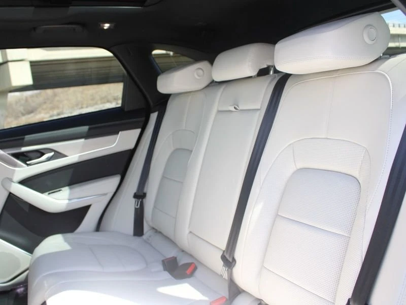 2026 Jaguar F-Pace - Image 16 of 18