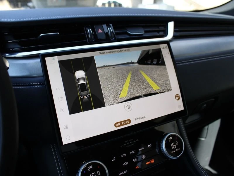 2026 Jaguar F-Pace - Image 15 of 18