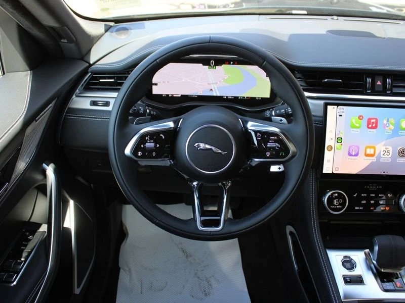 2026 Jaguar F-Pace - Image 7 of 18