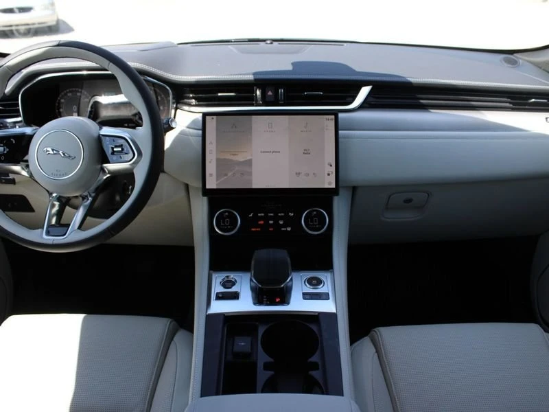 2026 Jaguar F-Pace - Image 9 of 18