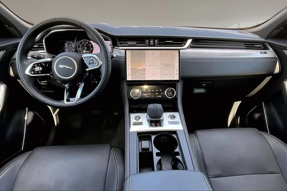 2026 Jaguar F-Pace - Image 4 of 11