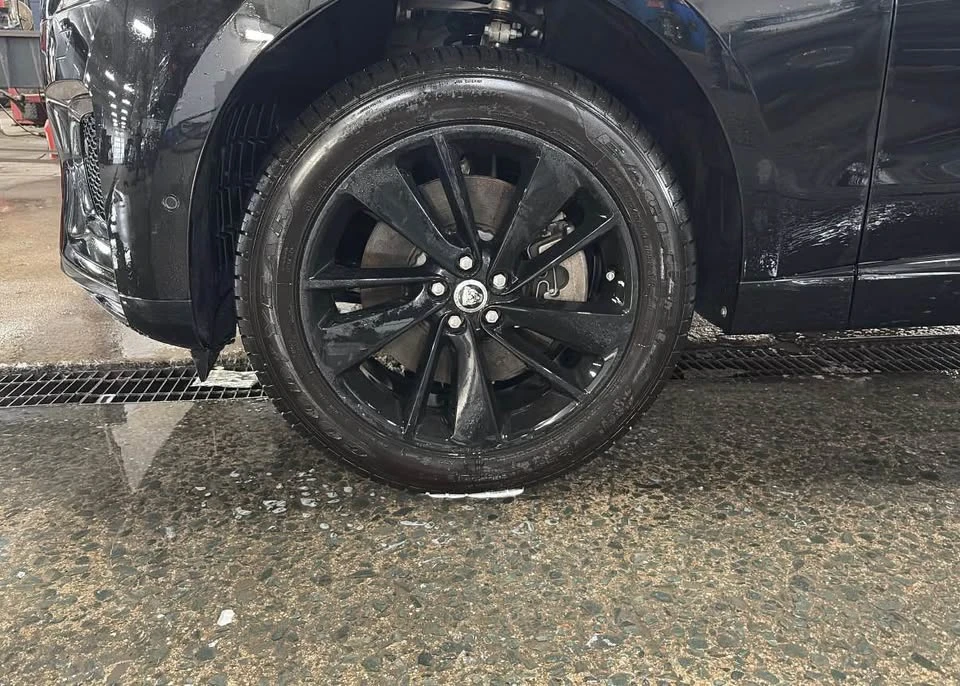 2026 Jaguar F-Pace - Image 3 of 14