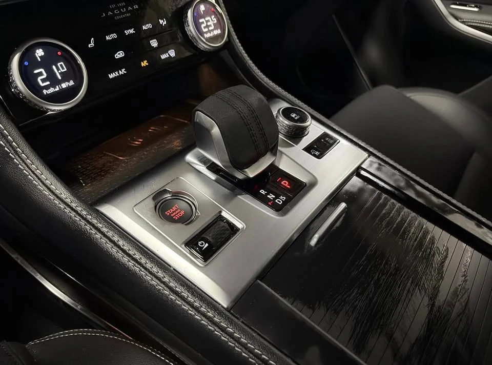 2026 Jaguar F-Pace - Image 9 of 14