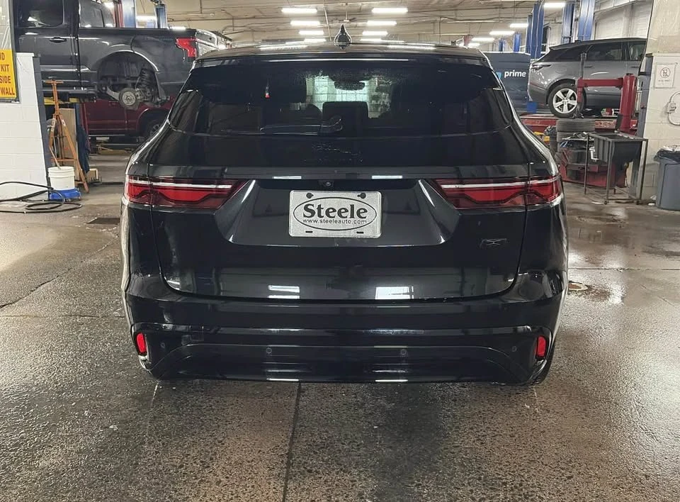 2026 Jaguar F-Pace - Image 5 of 14