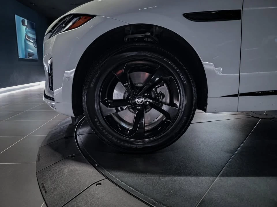 2026 Jaguar F-Pace - Image 10 of 20