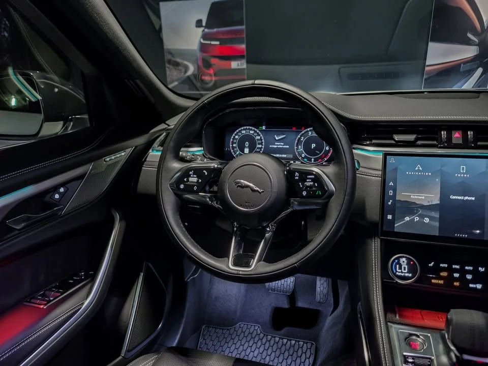 2026 Jaguar F-Pace - Image 12 of 20