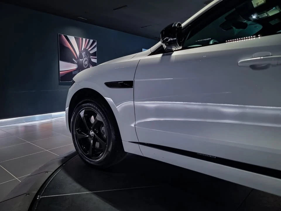 2026 Jaguar F-Pace - Image 9 of 20
