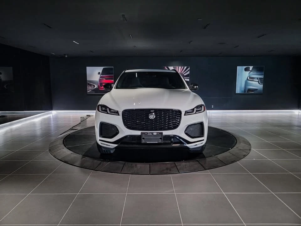 2026 Jaguar F-Pace - Image 2 of 20