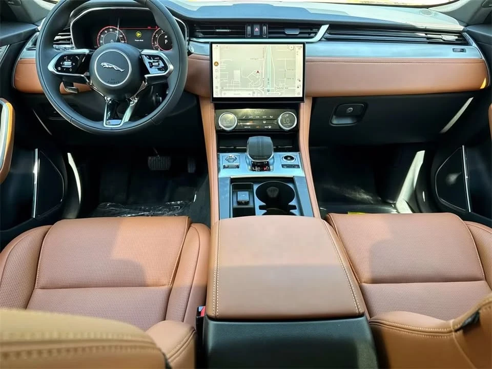 2026 Jaguar F-Pace - Image 9 of 17