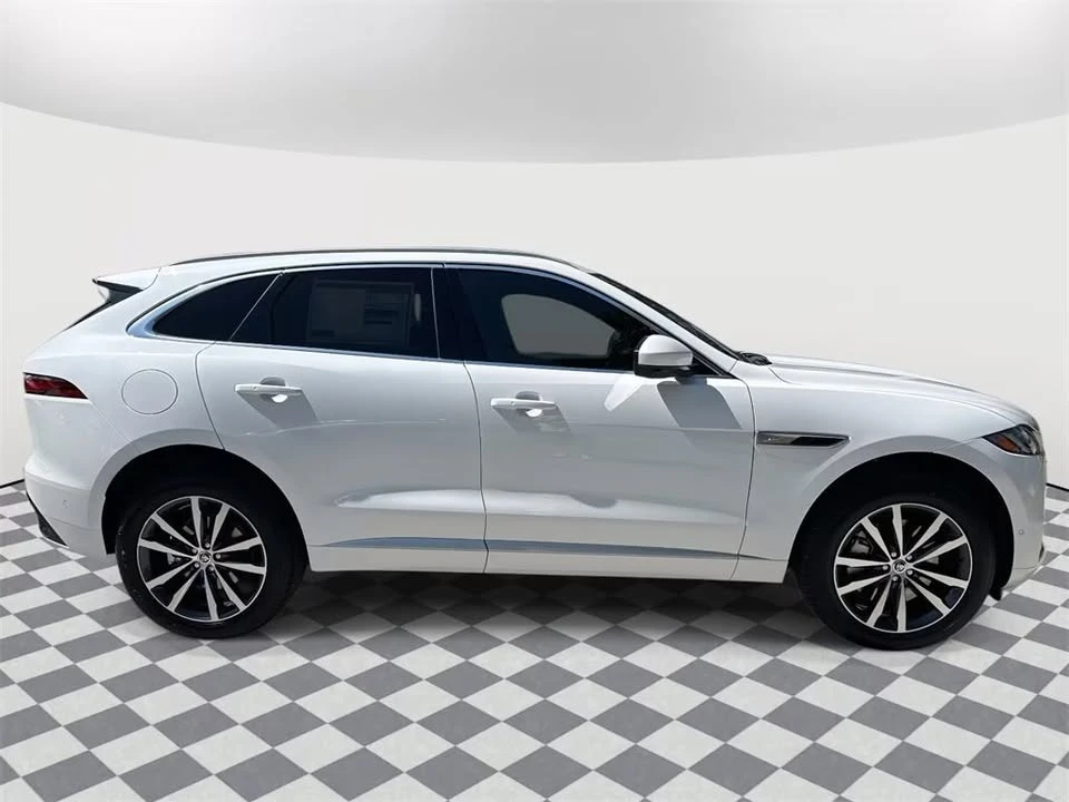2026 Jaguar F-Pace - Image 2 of 17