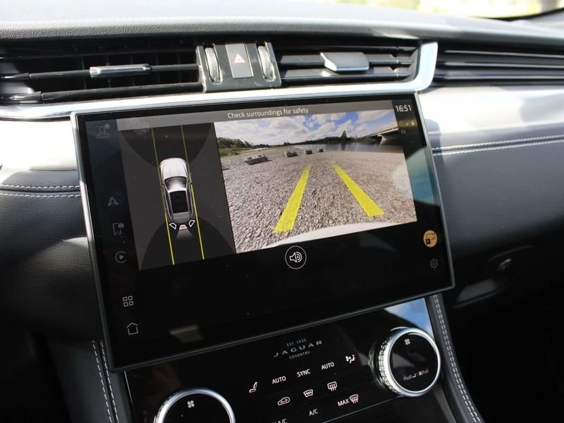 2026 Jaguar F-Pace - Image 15 of 18