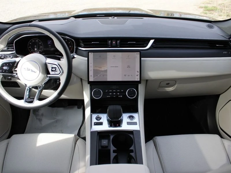 2026 Jaguar F-Pace - Image 10 of 18