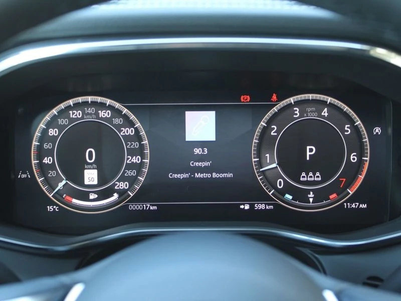 2026 Jaguar F-Pace - Image 11 of 18