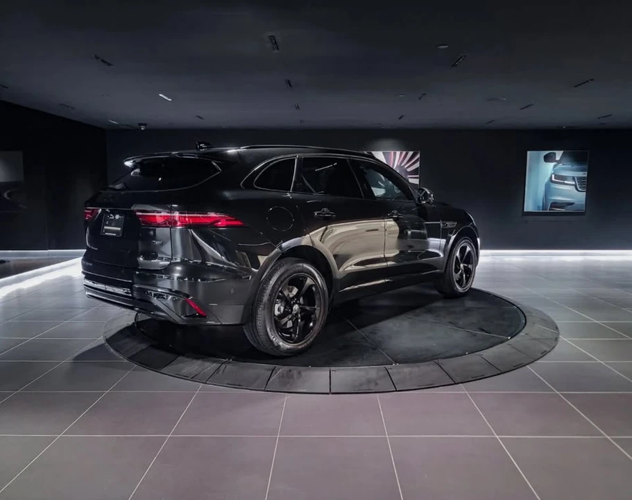 2026 Jaguar F-Pace - Image 4 of 11