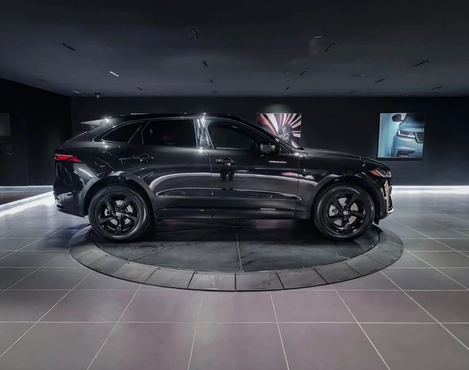 2026 Jaguar F-Pace - Image 3 of 11
