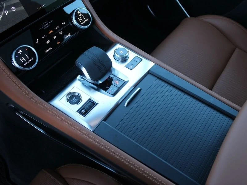 2026 Jaguar F-Pace - Image 19 of 20