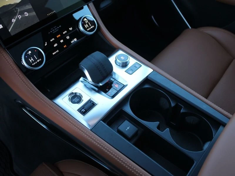 2026 Jaguar F-Pace - Image 20 of 20