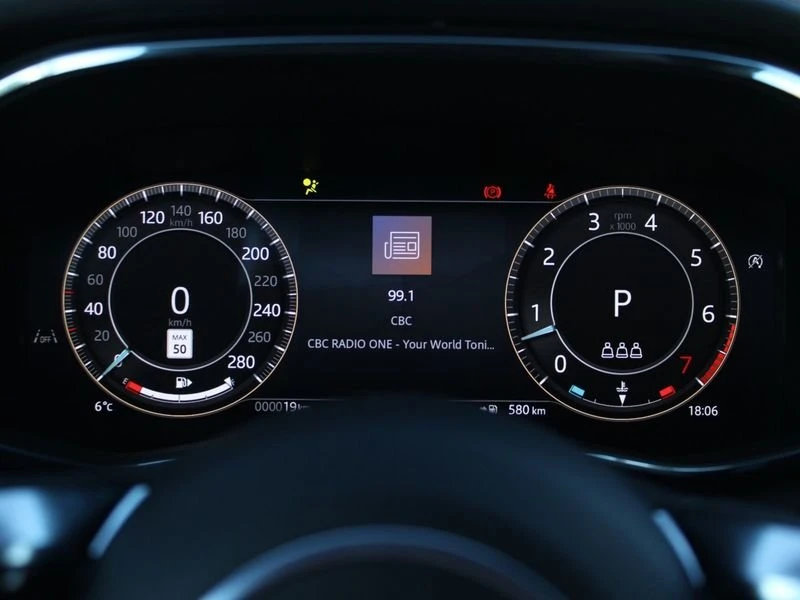 2026 Jaguar F-Pace - Image 13 of 20