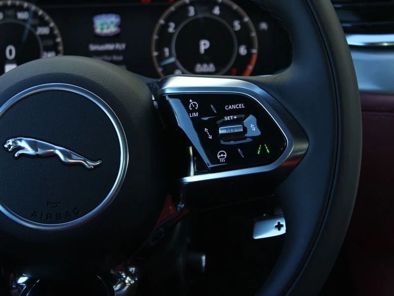 2026 Jaguar F-Pace - Image 9 of 20