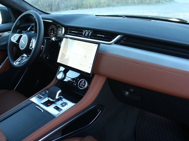 2026 Jaguar F-Pace - Image 10 of 20