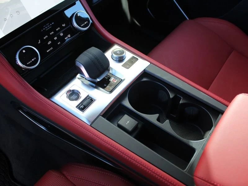 2026 Jaguar F-Pace - Image 14 of 20