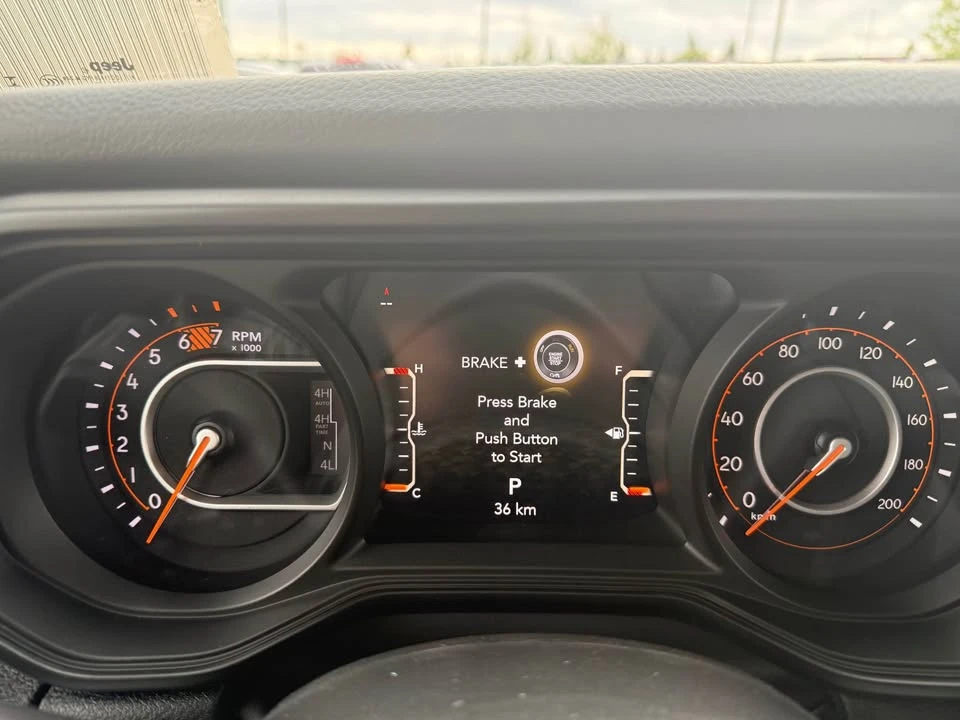 2026 Jeep JL Wrangler - Image 15 of 19