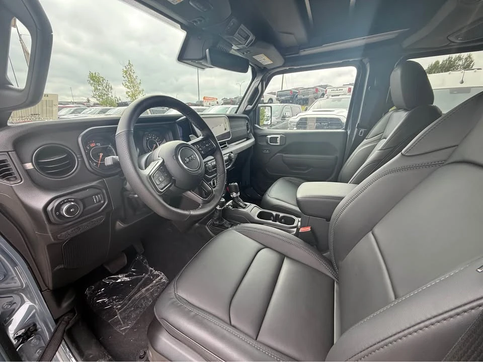 2026 Jeep JL Wrangler - Image 12 of 19