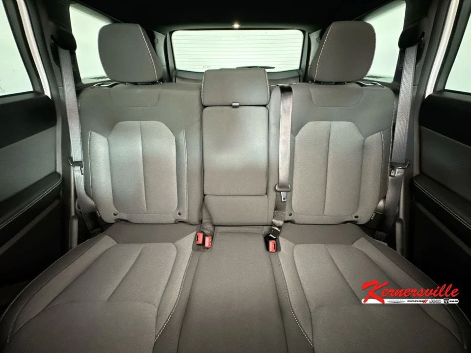 2026 Jeep Cherokee - Image 10 of 21