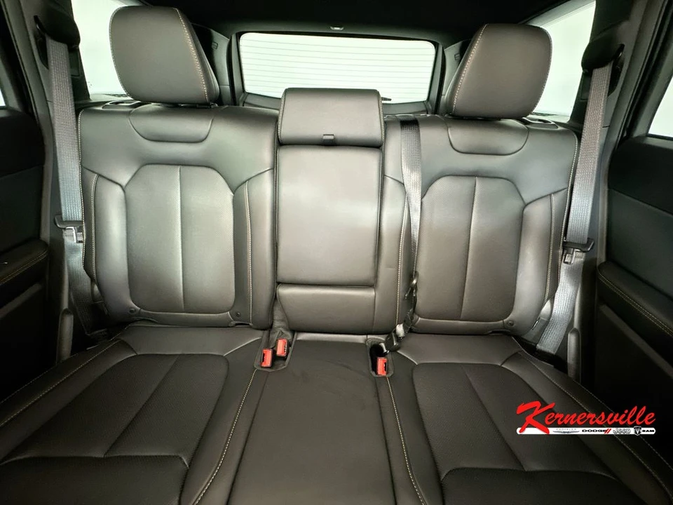 2026 Jeep Cherokee - Image 10 of 22