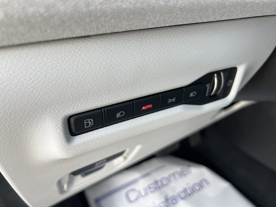 2026 Jeep Cherokee - Image 17 of 30