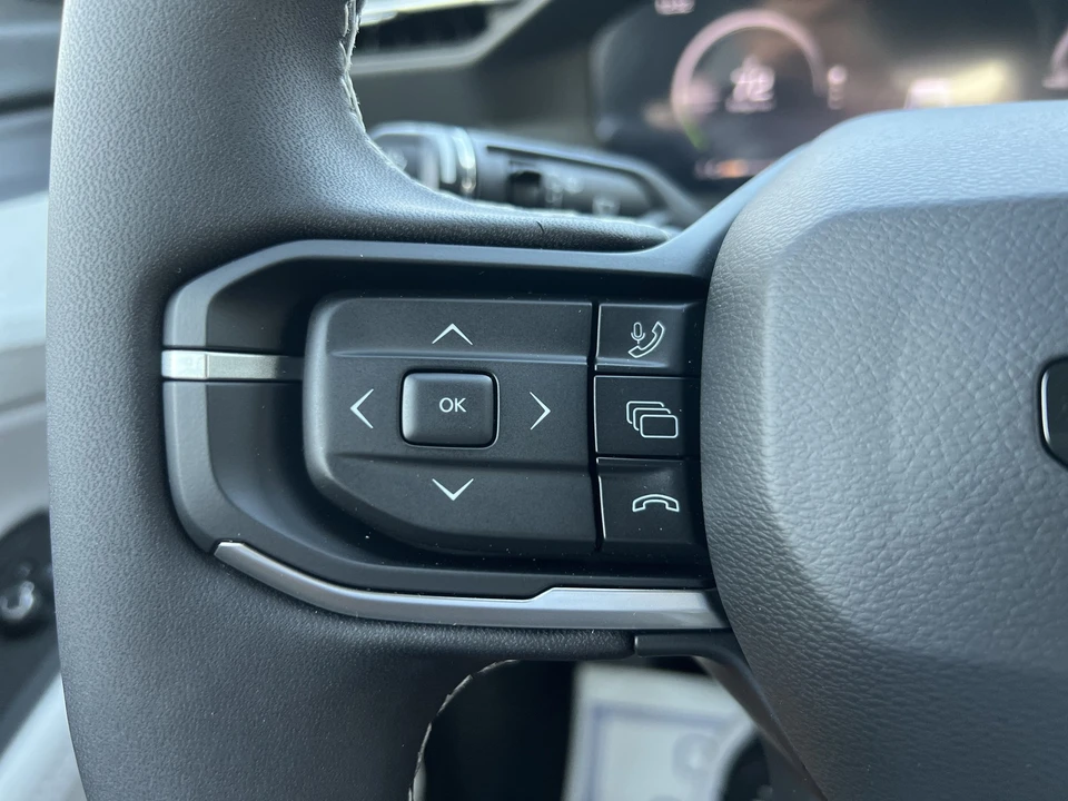 2026 Jeep Cherokee - Image 25 of 30