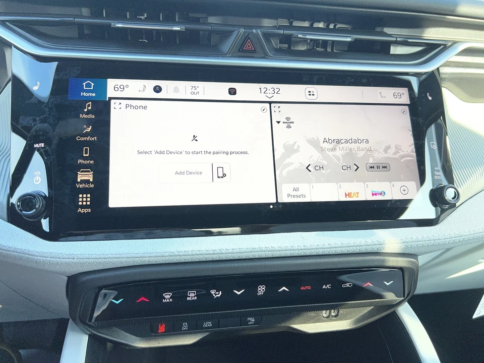 2026 Jeep Cherokee - Image 18 of 30