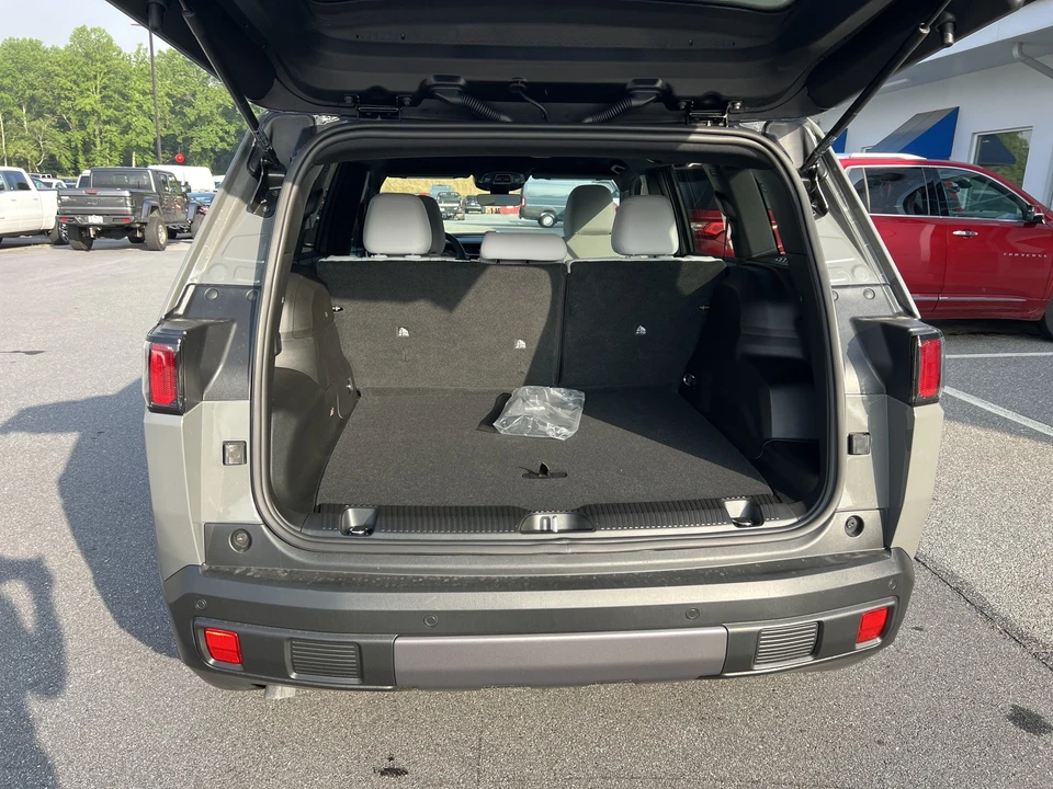 2026 Jeep Cherokee - Image 9 of 30
