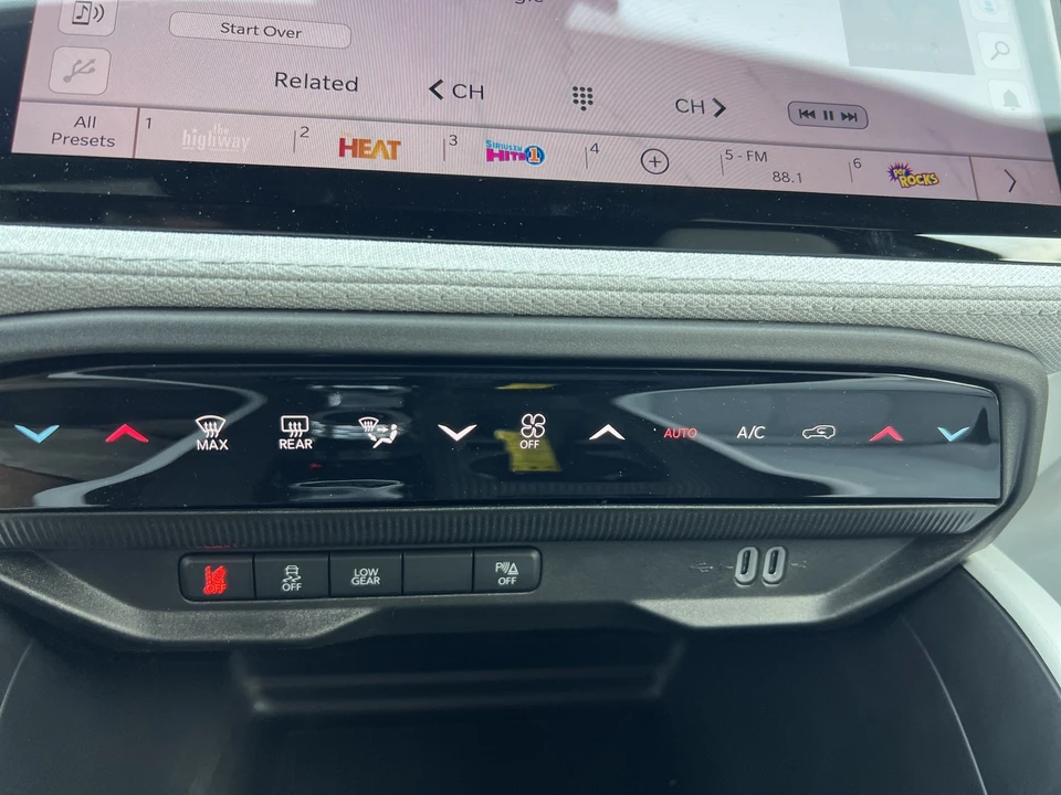 2026 Jeep Cherokee - Image 21 of 29