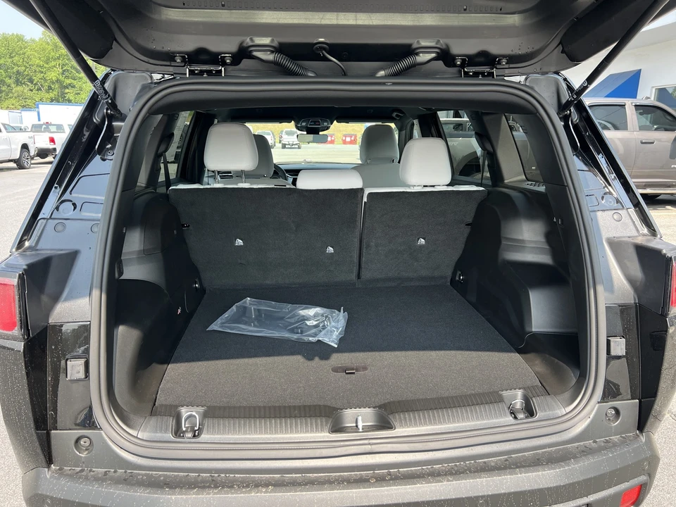 2026 Jeep Cherokee - Image 9 of 29