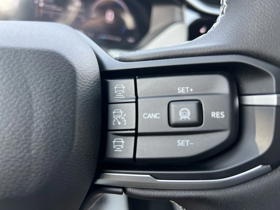 2026 Jeep Cherokee - Image 25 of 29