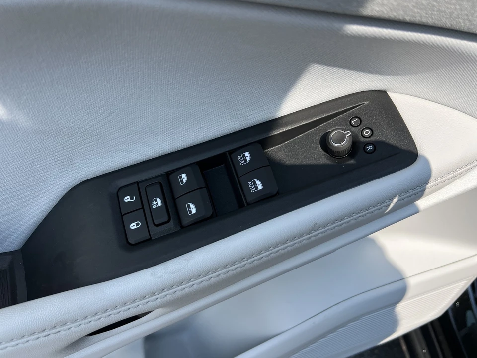 2026 Jeep Cherokee - Image 14 of 29