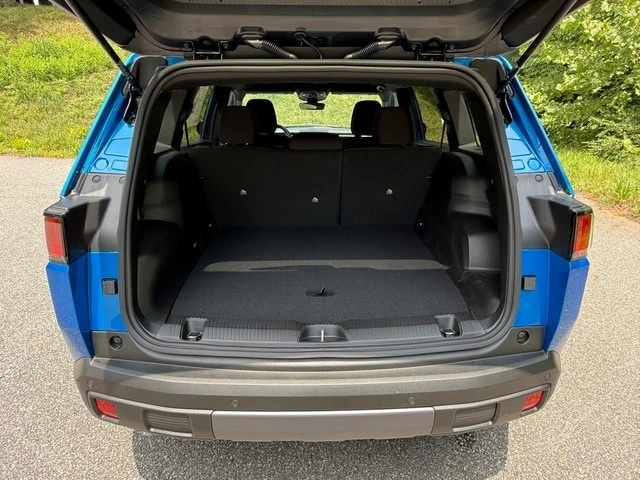 2026 Jeep Cherokee - Image 17 of 29