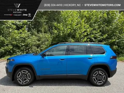 2026 Jeep Cherokee Laredo 4WD
