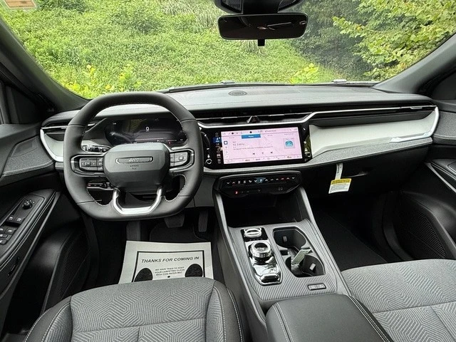 2026 Jeep Cherokee - Image 11 of 29