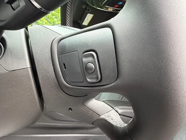 2026 Jeep Cherokee - Image 15 of 29