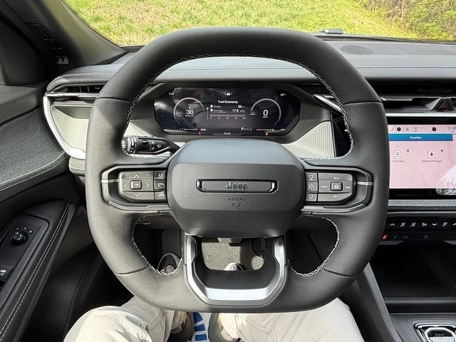 2026 Jeep Cherokee - Image 21 of 29