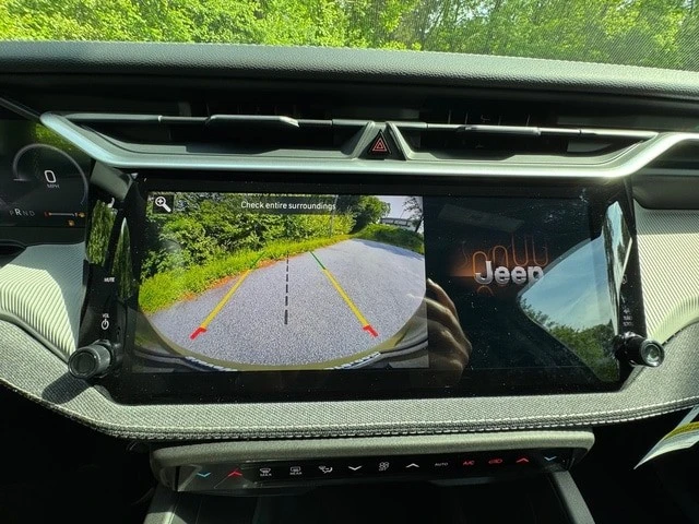 2026 Jeep Cherokee - Image 24 of 31