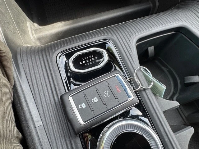 2026 Jeep Cherokee - Image 31 of 31