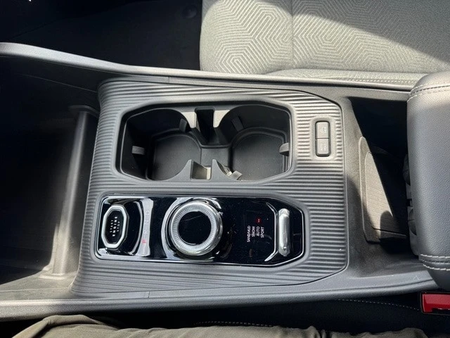 2026 Jeep Cherokee - Image 27 of 31