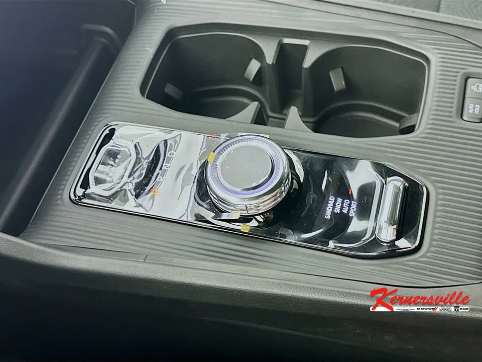 2026 Jeep Cherokee - Image 12 of 21