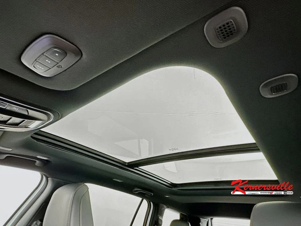 2026 Jeep Cherokee - Image 14 of 21