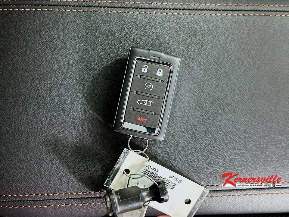 2026 Jeep Cherokee - Image 20 of 21