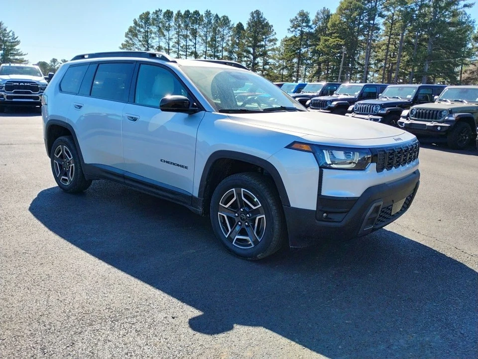 2026 Jeep Cherokee - Image 3 of 12